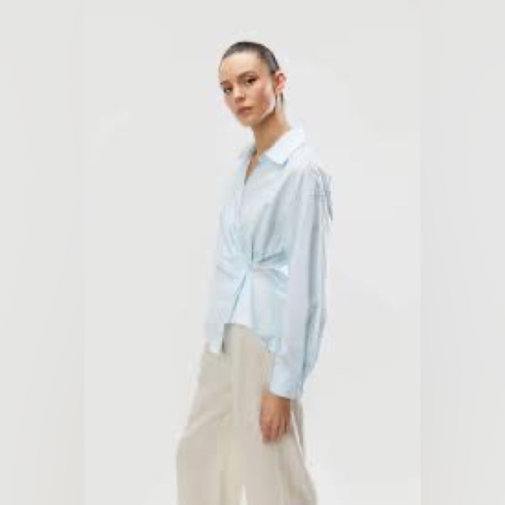 BRAND NEW Oak and Fort Baby Blue Wrap Blouse - Size L